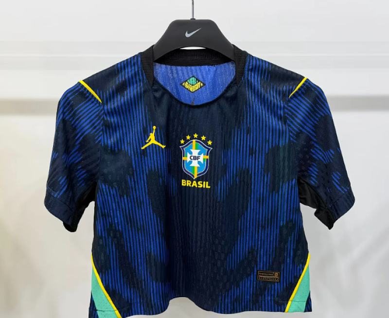 Mujer_Brasil 26 away crop S-XXL
